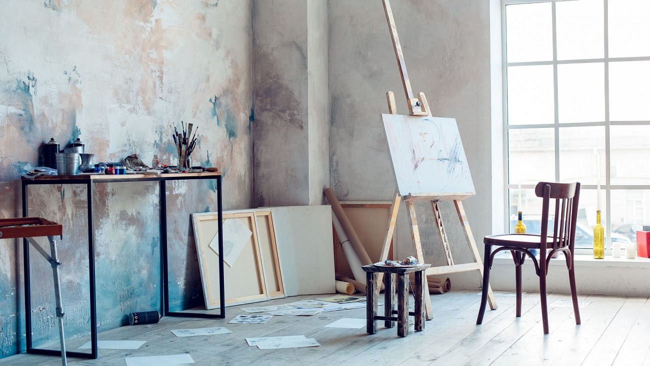Collecting: antique and vintage easels