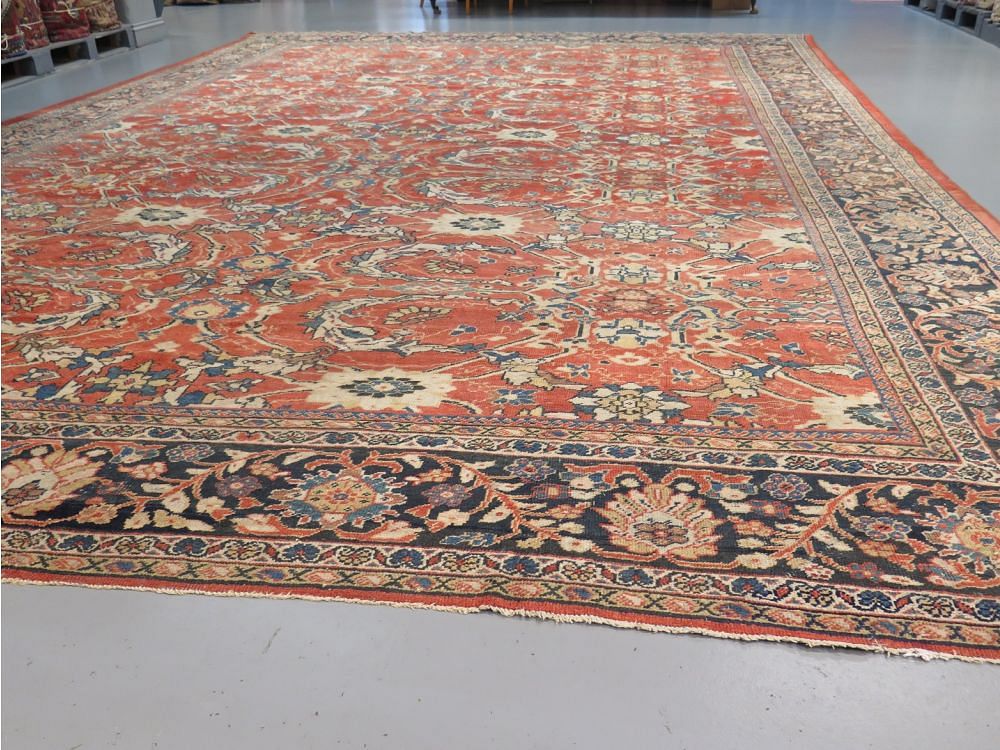 Large 19th Century Ziegler Mahal Carpet RT4922549