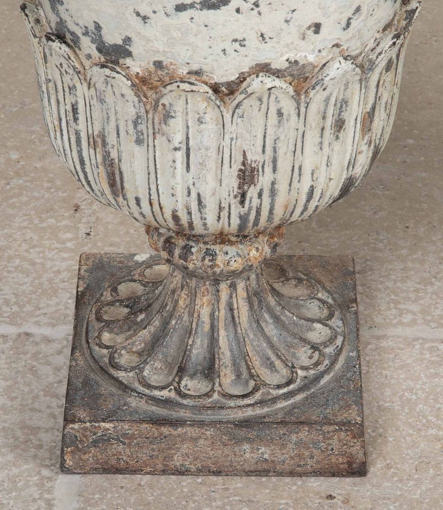 Pair of 19th Century Handyside Cast Iron Urns GA6243304