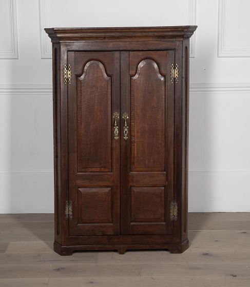 18th Century Georgian Corner Cupboard CA7231192