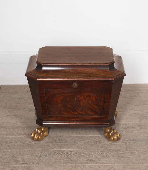 18th Century Mahogany Wine Cooler OF8429503