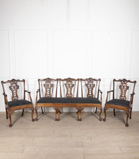 19th Century Chippendale Suite CH8423005