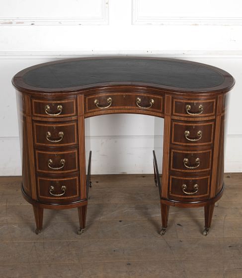 20th Century Edwardian Kidney Shaped Desk DB8525543