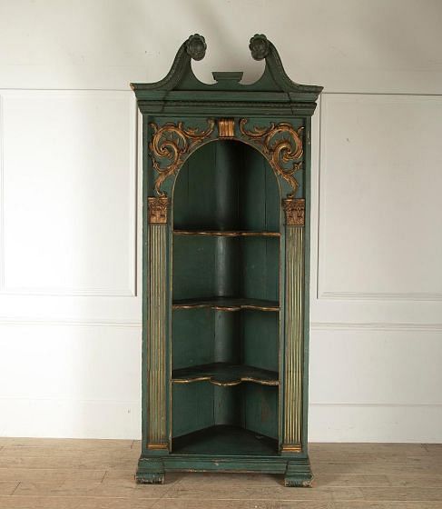 Large 18th Century Corner Cupboard BK5211439