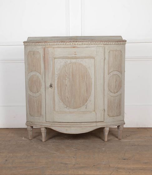 19th Century Swedish Corner Cupboard BU1432617