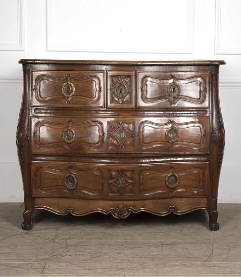 18th Century French Louis XV Commode CB4822151