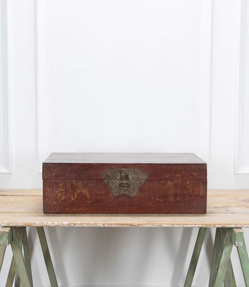 SALE: 19th Century Chinese Trunk with Gilded Chinoiserie Decoration CB7235681