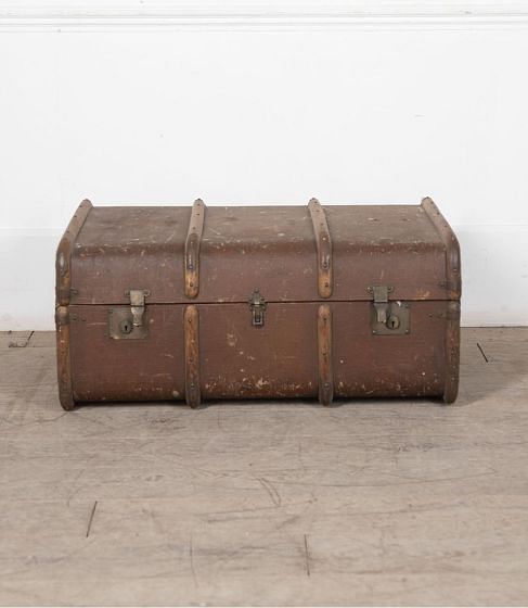 Early 20th Century Trunk CB9926902