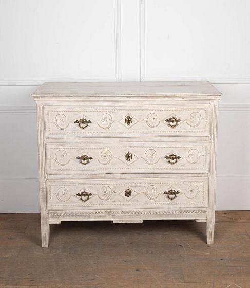 18th Century Louis XVI Commode CC3427537