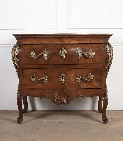 18th Century Louis XV Bordelaise Walnut Commode CC3427706