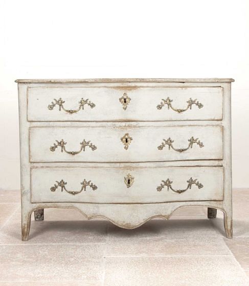 19th Century French Louis XV Style White Commode CC4441619