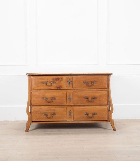18th Century French Provencal Cherrywood Commode CC6538045