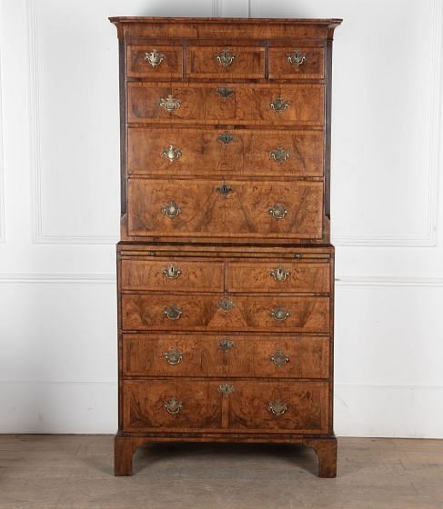 18th Century English Walnut Chest on Chest CC8032428