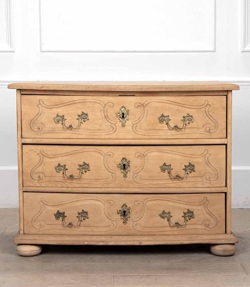 19th Century French Bow Fronted Scrubbed Oak Commode CC8541452