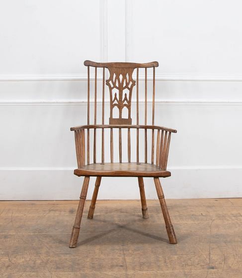 18th Century Comb Back Windsor Chair CH5532247