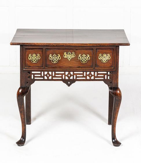 18th Century English Oak Lowboy CO0627655
