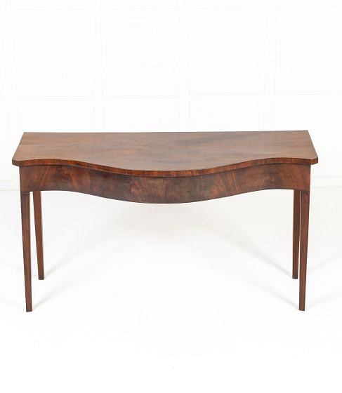 18th Century English Mahogany Serpentine Serving Table CO0643151