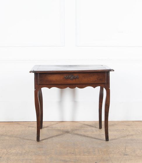 Early 18th Century Louis XV Walnut Side Table CO3439206