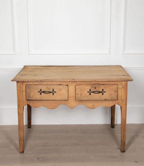 18th Century Bleached Chestnut Side Table CO8435367
