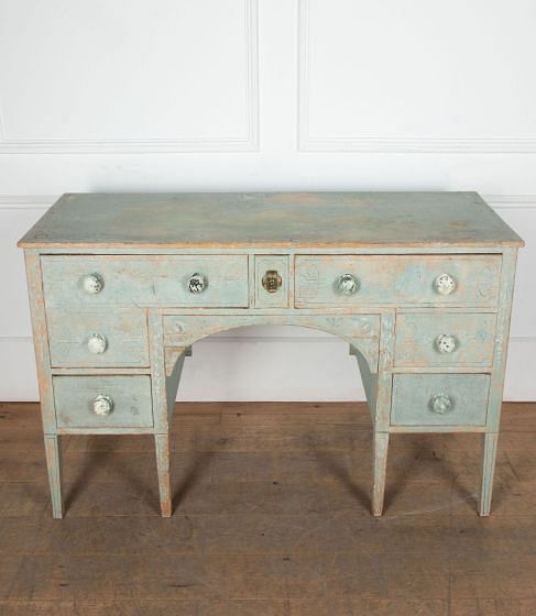 19th Century Kneehole Desk in Original Paint CU9940559