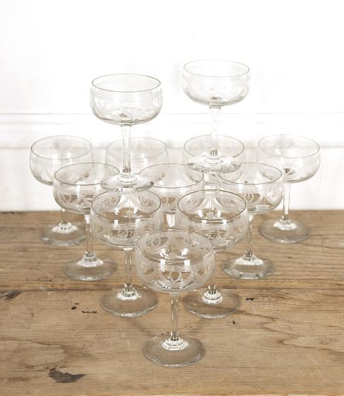 Set of 12 Champagne Coupes DA1515234