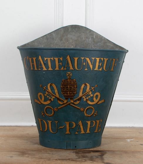 20th Century Châteauneuf-du-Pape Grape Hod DA2540531