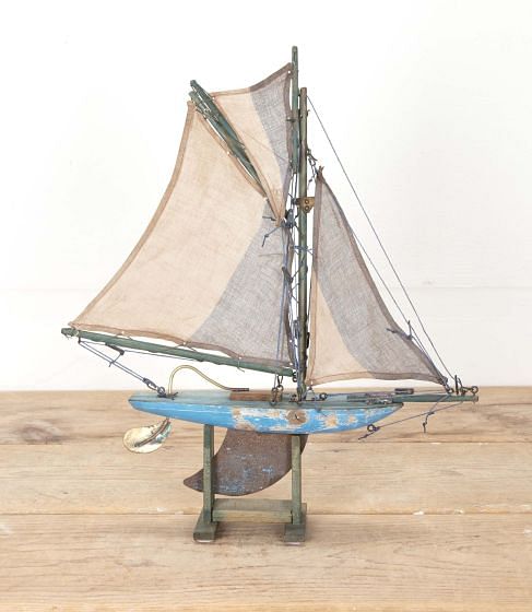 20th Century English Pond Yacht DA3541953
