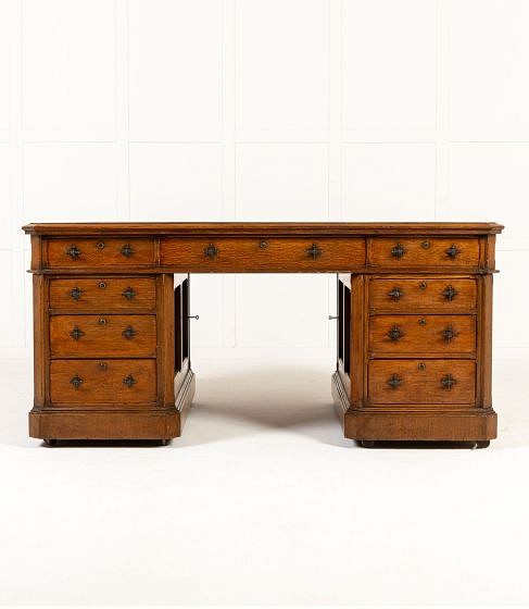 Large 19th Century English Oak Partners Desk DB0643907