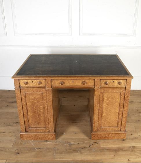 English Bird's-Eye Maple Desk DB274269
