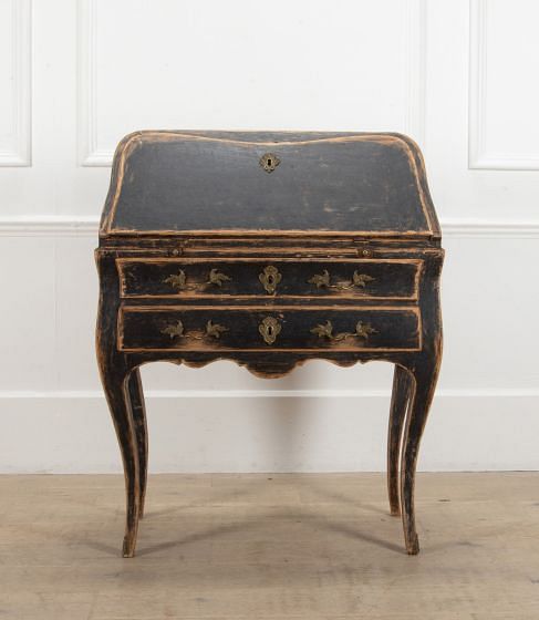 18th Century Swedish Bombe Shaped Bureau Signed by Eric Holm DB6040166