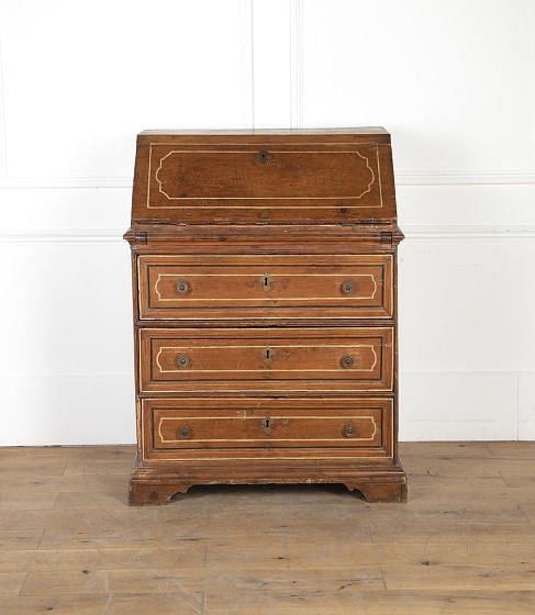 Late 18th Century Tuscan Bureau DB9021598