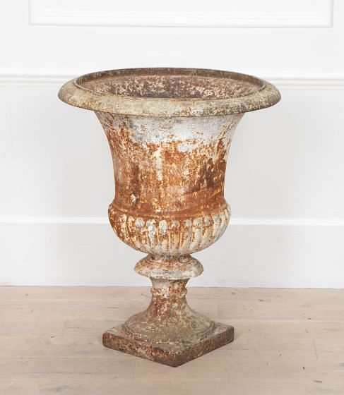 Large 19th Century Cast Iron Vase GA3237525