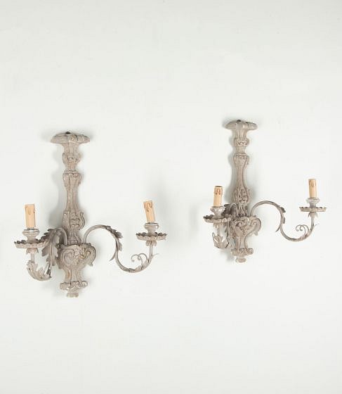Pair of Large 20th Century Carved Wood and Tole Wall Sconces LW1343797
