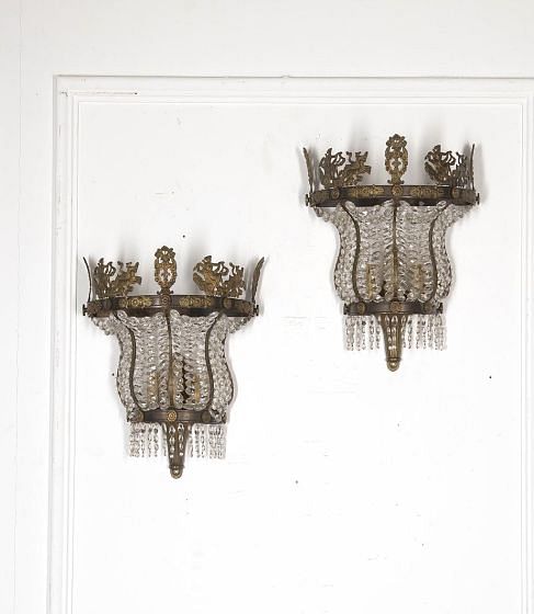 Large Pair of Bronze and Cut Glass Wall Lights LW4123285