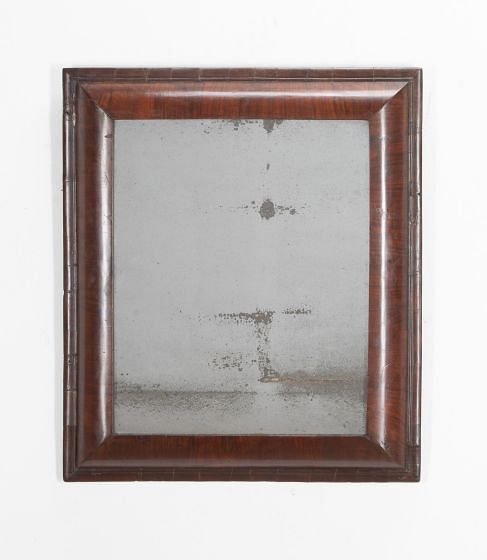 Early 18th Century English Walnut Cushion Frame Mirror MI8941352