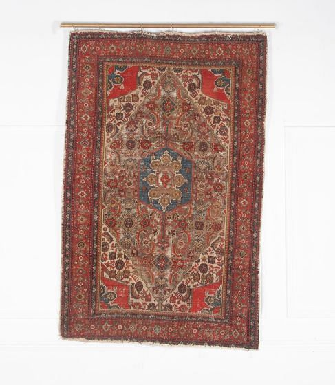20th Century Persian Rug RT0337311