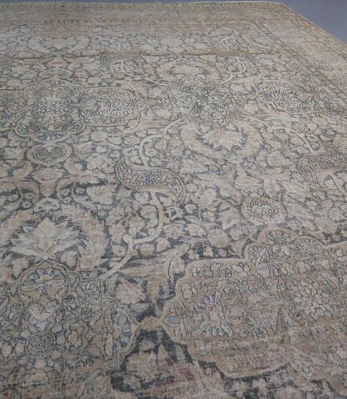 Large 19th Century Persian Isfahan Carpet RT4927347
