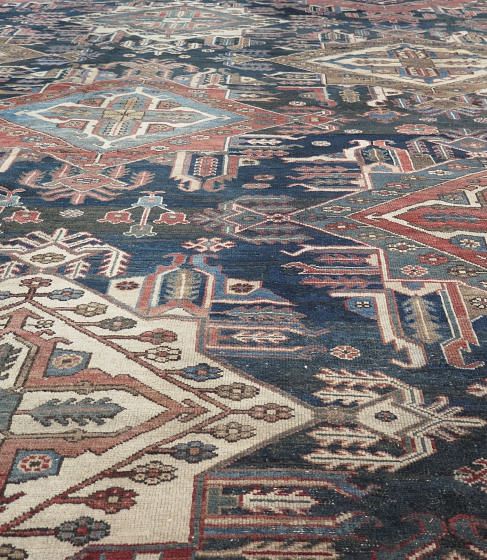 Large 19th Century Baktiar Carpet RT4937970