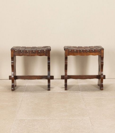 Pair of Mid-Century Spanish Oak Stools with Leather Slats ST3843517