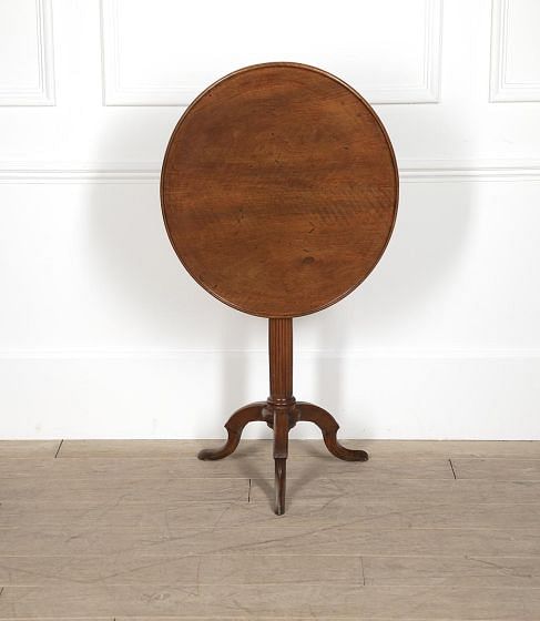 19th Century French Mahogany Tilt-Top Table in the Manner of Joesph Canabas TC1521040