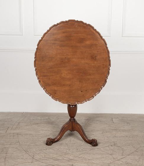 19th Century English Tilt-Top Table in the Manner of Chippendale TC1528700