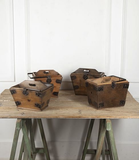 20th Century English Maid Tidy DA3526440