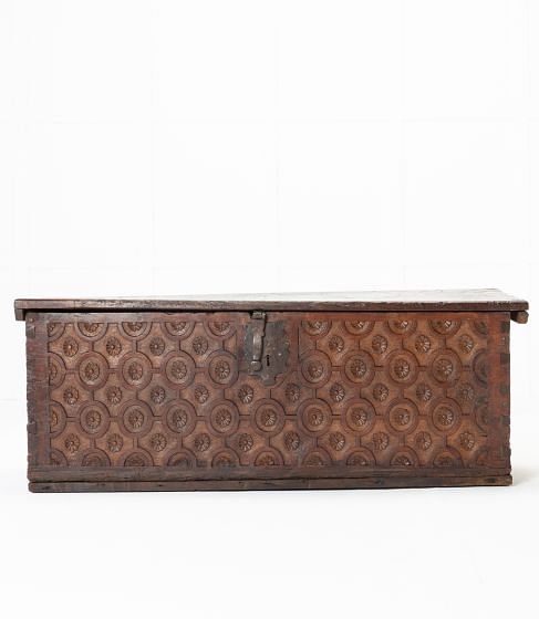 French 17th Century Oak Chest CB0616610