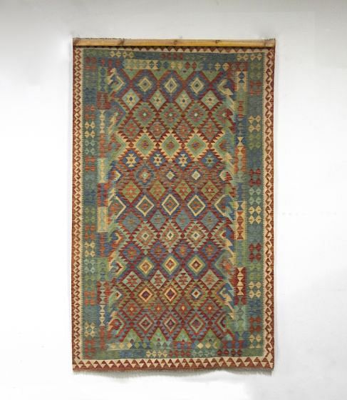 Large 20th Century Kilim Carpet RT4524447