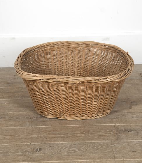 French Oval Wicker Laundry Basket DA0215528
