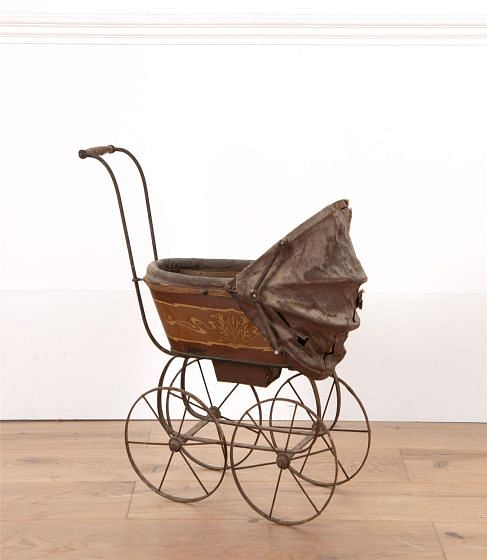 19th Century French Doll's Pram DA0154702