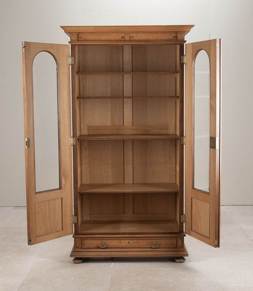 Small Late 19th Century Walnut Bookcase BK8543031