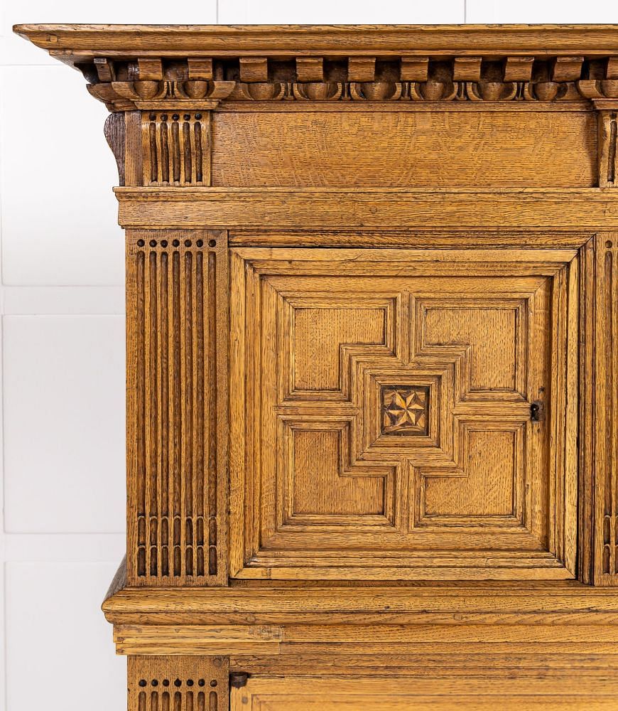 18th Century Dutch Oak Cabinet BU0138858