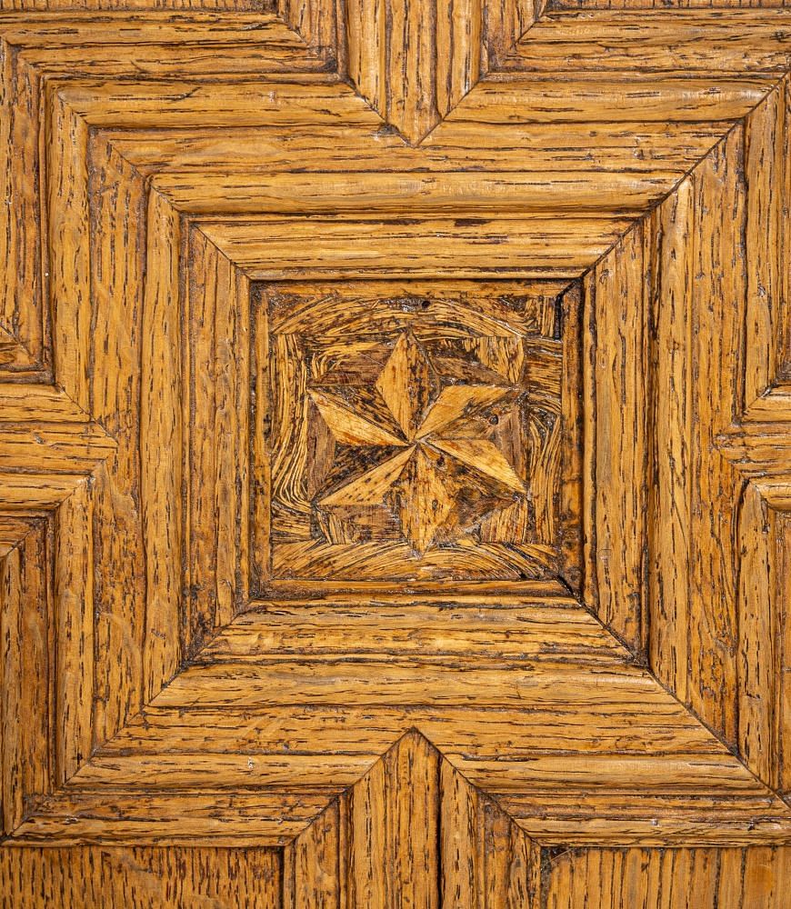 18th Century Dutch Oak Cabinet BU0138858