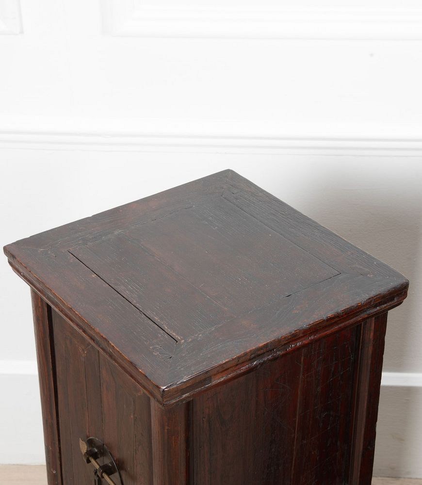SALE: Pair of 20th Century Chinese Side Cupboards BU4839027